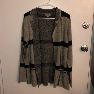 Comfy cute loose cardigan!